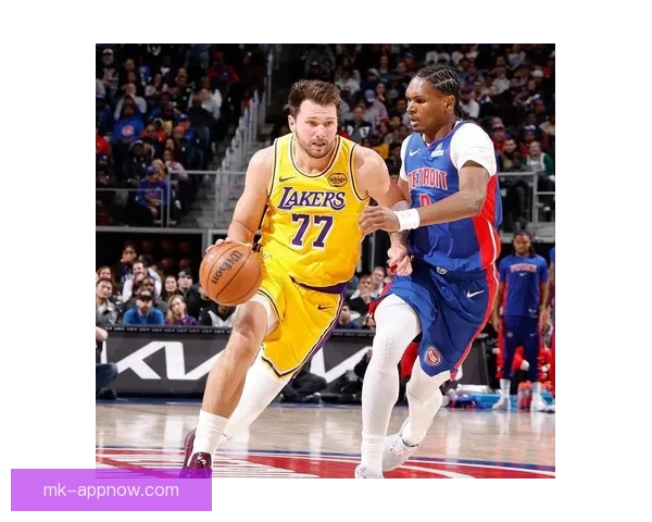 东契奇带伤鏖战三分绝平三不沾效率低迷31分遗憾吞里程悲